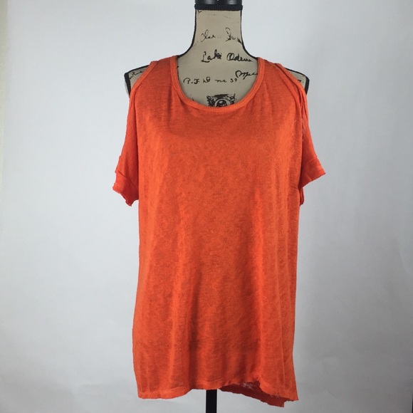 bobeau Tops - (SOLD) NWT Bobeau Cold Shoulder Top Women’s Blouse